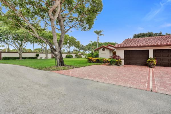 6394 Pointe Pleasant Cir, Delray Beach, Florida 33484, image 3