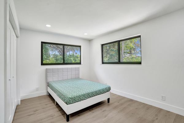 Royal Oaks Hills, 840 SW 3rd St, Boca Raton, Florida 33486, image 1