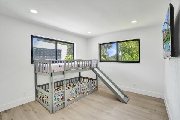Royal Oaks Hills, 840 SW 3rd St, Boca Raton, Florida 33486, image 3