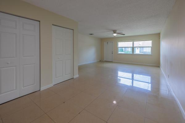 Forest Glen Townhouses, 4755 Orleans Ct #B, West Palm Beach, Florida 33415, image 2