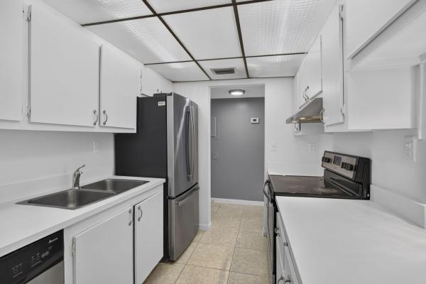 Presidential Golfview, 1900 N Congress Ave #201, West Palm Beach, Florida 33401, image 1
