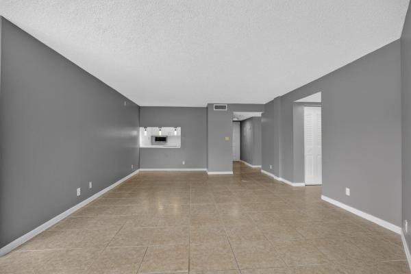 Presidential Golfview, 1900 N Congress Ave #201, West Palm Beach, Florida 33401, image 2
