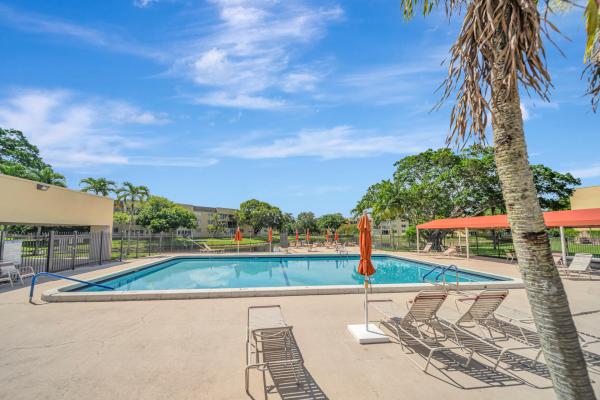 Bermuda Club, 6001 NW 61st Ave #112, Tamarac, Florida 33319, image 3