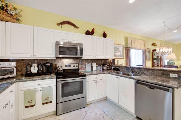Lighthouse Pointe At Baywinds, 2323 Windjammer Way, West Palm Beach, Florida 33411, image 2