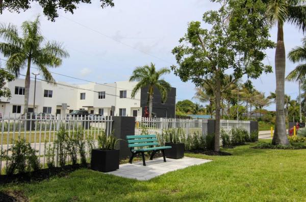 170 NE 158th St #11, Unincorporated Dade County, Florida 33162, image 1