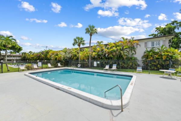 Sequoia Gardens, 410 SE 2nd Ave #1, Deerfield Beach, Florida 33441, image 1