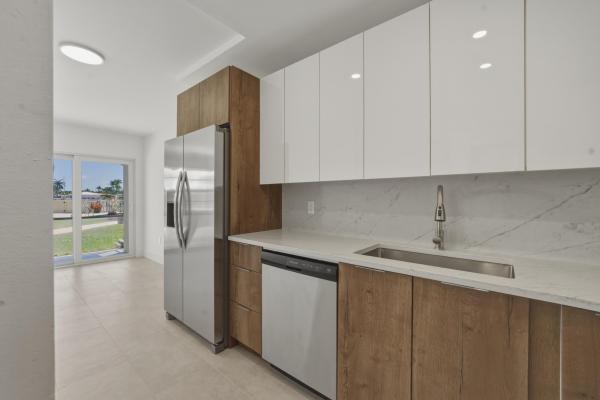 Garden Point, 700 Pine Dr #105, Pompano Beach, Florida 33060, image 2