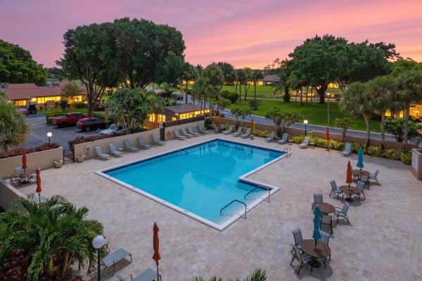 The Pines Of Boca Lago, 9286 Vista Del Lago #F, Boca Raton, Florida 33428, image 3