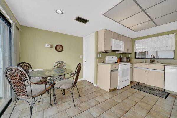 Green Glen 2 The Mews At Indian Spring, 5569 Lakeview Mews Dr, Boynton Beach, Florida 33437, image 1