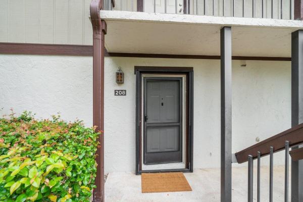 Bagattelle, 13334 Polo Club Rd #208, Wellington, Florida 33414, image 2