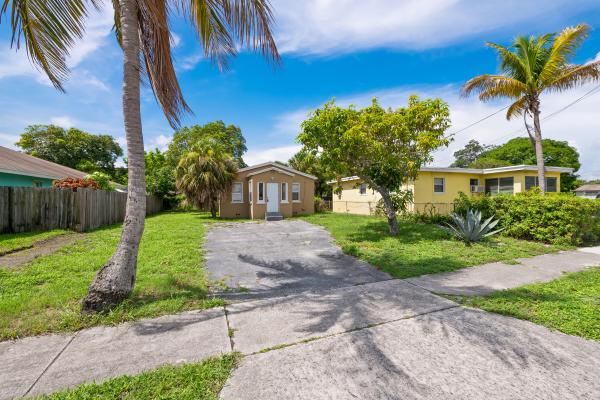 Inlet City, 649 W 10th St, Riviera Beach, Florida 33404, image 1