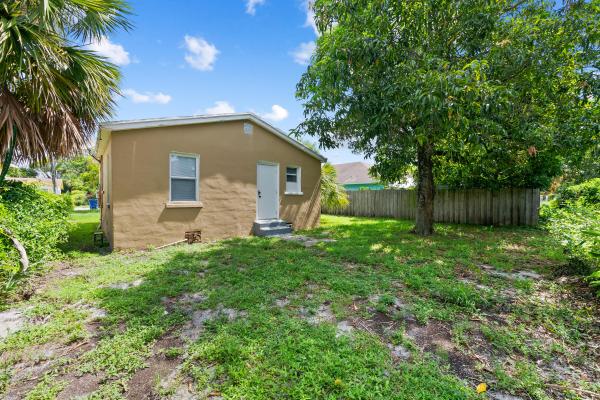 Inlet City, 649 W 10th St, Riviera Beach, Florida 33404, image 2