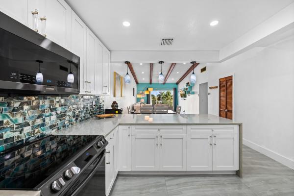 Barclay Square, 2841 NE 33rd Ct #403, Fort Lauderdale, Florida 33306, image 2