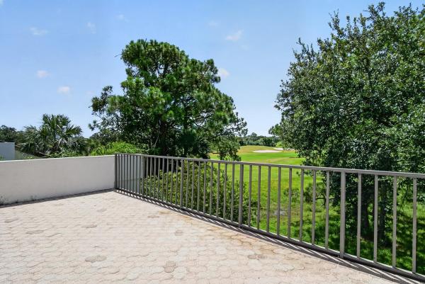 Lakeshore Village Of Meadowood, 3400 Twin Lakes Ter #201, Fort Pierce, Florida 34951, image 2