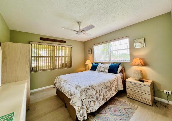 437 Chatham U, West Palm Beach, Florida 33417, image 3