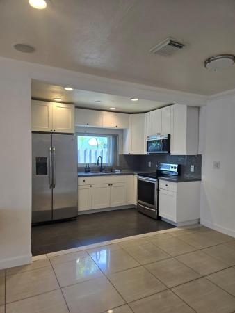 South Middle River, 1234 NW 7th Ave, Fort Lauderdale, Florida 33311, image 1