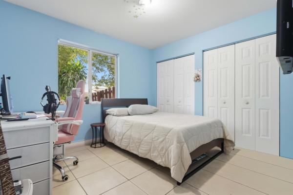 Century Star, 20233 SW 85th Ct, Cutler Bay, Florida 33189, image 2