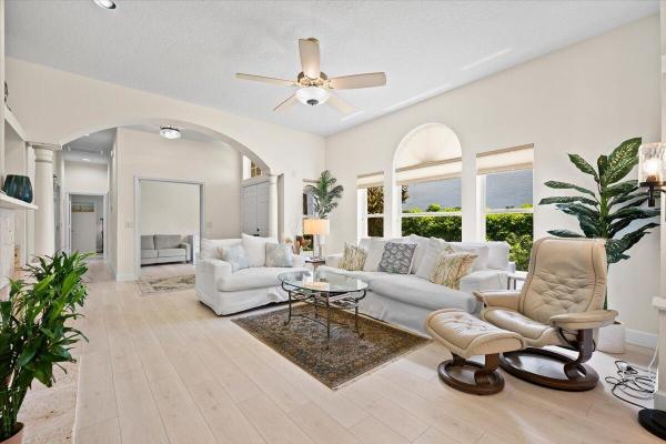 Grand Bay At Oak Harbour, 21 Grand Bay Cir, Juno Beach, Florida 33408, image 2