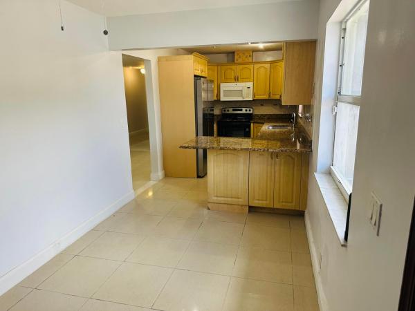 Lake Worth Town, 926 N C St, Lake Worth Beach, Florida 33460, image 2
