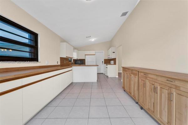 1406 NW 8th St, Dania Beach, Florida 33004, image 2