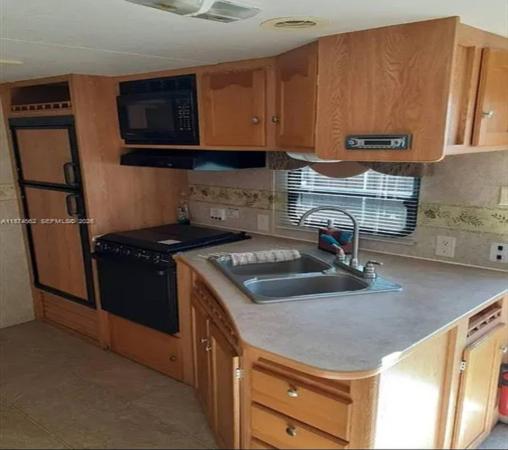 9360 SW 37th St, Unincorporated Dade County, Florida 33165, image 1