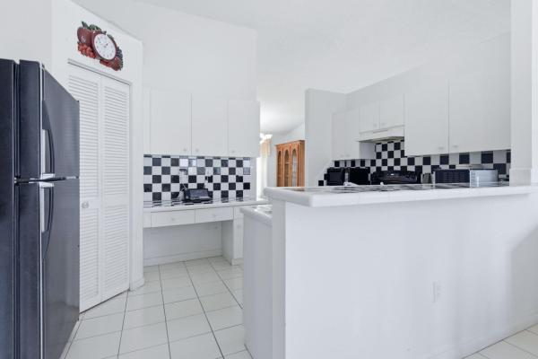 Lake Forest South, 3800 NW 10th St, Delray Beach, Florida 33445, image 3