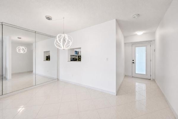 Meadowbrook Lakes, 1025 SE 4th Ave #101, Dania Beach, Florida 33004, image 2