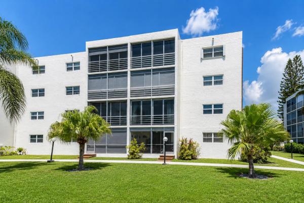 Meadowbrook Lakes, 1025 SE 4th Ave #101, Dania Beach, Florida 33004, image 1
