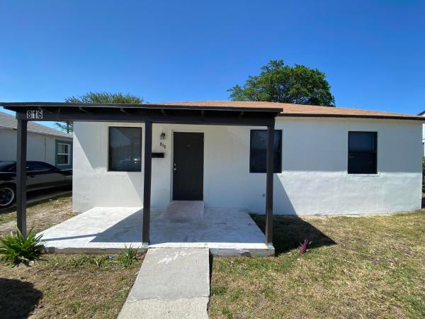 Riviera Beach Heights, 816 W 4th St, Riviera Beach, Florida 33404, image 3