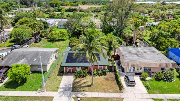 Rosemont Gardens, 816 SW 3rd Ct, Delray Beach, Florida 33444, image 1