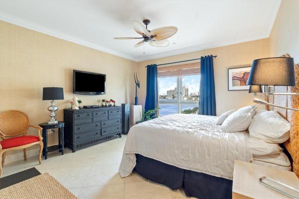 Alhambra Place, 209 N Birch Rd #401, Fort Lauderdale, Florida 33304, image 1