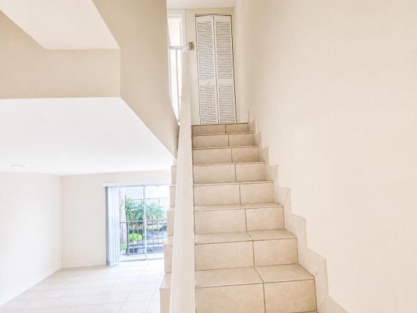 Villas Of Pinecrest, 6705 N Kendall Dr #307, Pinecrest, Florida 33156, image 3