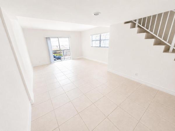 Villas Of Pinecrest, 6705 N Kendall Dr #307, Pinecrest, Florida 33156, image 1
