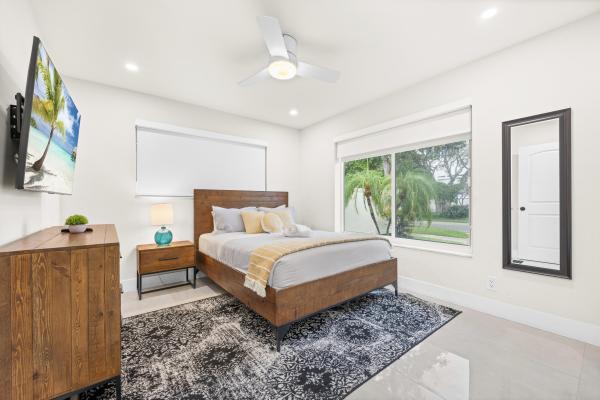Imperial Point, 6351 NE 22nd Ave, Fort Lauderdale, Florida 33308, image 2