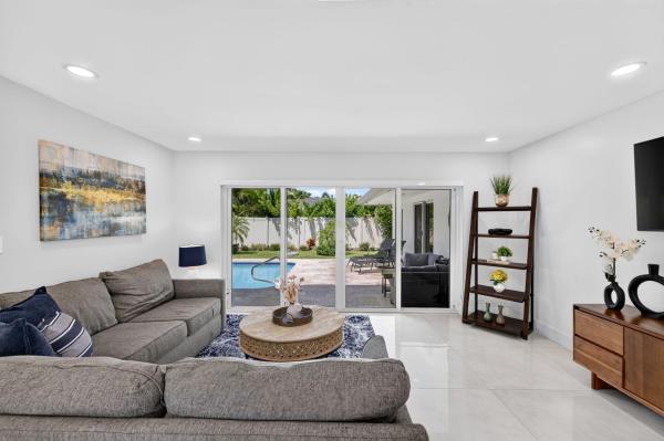 Imperial Point, 6351 NE 22nd Ave, Fort Lauderdale, Florida 33308, image 1