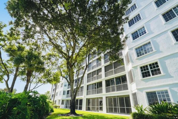 Vizcaya Towers At Palm-Aire, 4114 W Palm Aire Dr #141B, Pompano Beach, Florida 33069, image 3
