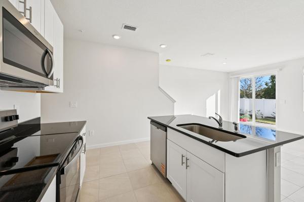 Tidewater, 654 Salisbury Cir, Fort Pierce, Florida 34982, image 3