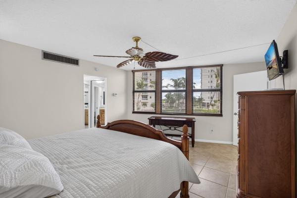 Phoenix Towers, 2800 N Ocean Dr #B4A, Riviera Beach, Florida 33404, image 2