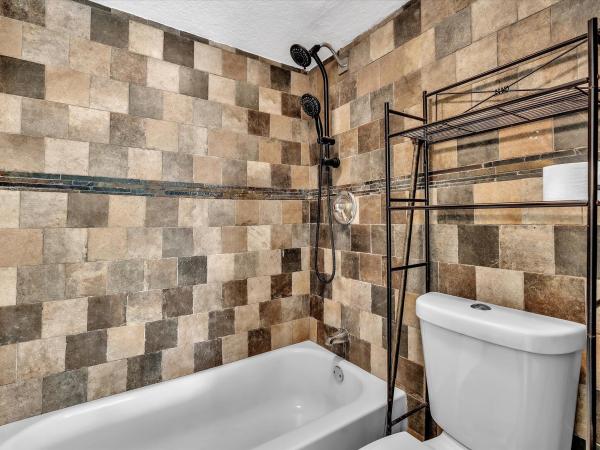River Manor, 3002 NE 5th Ter #105-B, Wilton Manors, Florida 33334, image 3