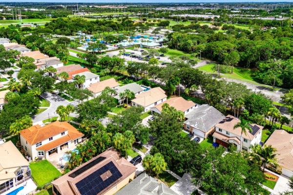 Seminole Lakes, 196 Seminole Lakes Dr, Royal Palm Beach, Florida 33411, image 2