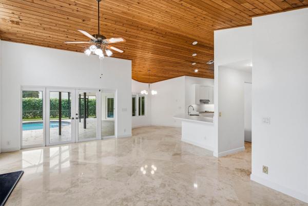 Colonnade At Glen Oaks, 4720 NW 28th Ave, Boca Raton, Florida 33434, image 1