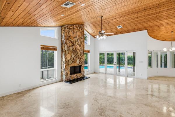 Colonnade At Glen Oaks, 4720 NW 28th Ave, Boca Raton, Florida 33434, image 3