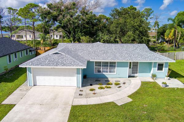 662 SE Essex Dr, Port St. Lucie, Florida 34984, image 3