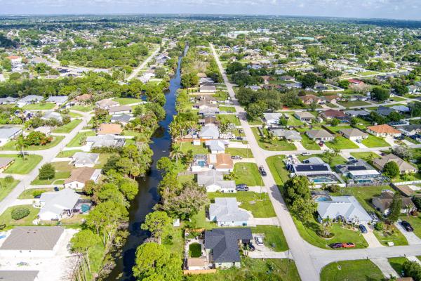 662 SE Essex Dr, Port St. Lucie, Florida 34984, image 2