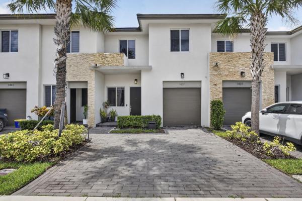 Greyson, 1431 Pioneer Way, Royal Palm Beach, Florida 33411, image 3