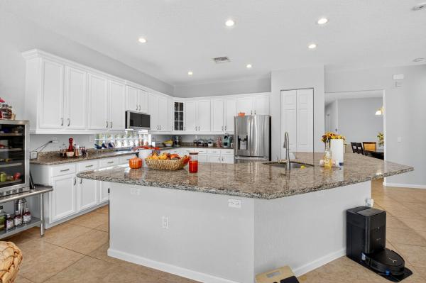 Four Seasons, 9362 Isles Cay Dr, Delray Beach, Florida 33446, image 2
