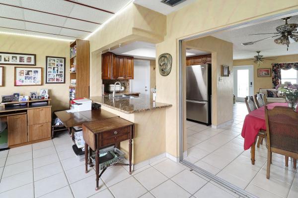 Mainlands Of Tamarac Lakes, 4312 NW 47th St, Tamarac, Florida 33319, image 3