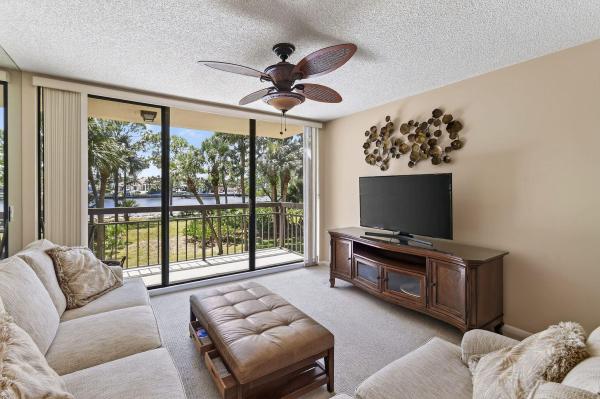 The Marina At The Bluffs, 2101 Marina Isle Way #202, Jupiter, Florida 33477, image 2