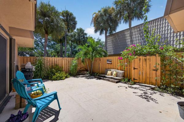 Village Of Sandalwood Lakes South, 5107 51st Way, West Palm Beach, Florida 33409, image 3