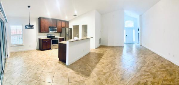 Morningside Palm Breezes Club, 9553 Sea Spray Dr, Fort Pierce, Florida 34945, image 1